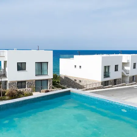 Elli Azure Loft & 2-floor Boho Duplex With Rooftop Terrace & Infinity View CYPRUS